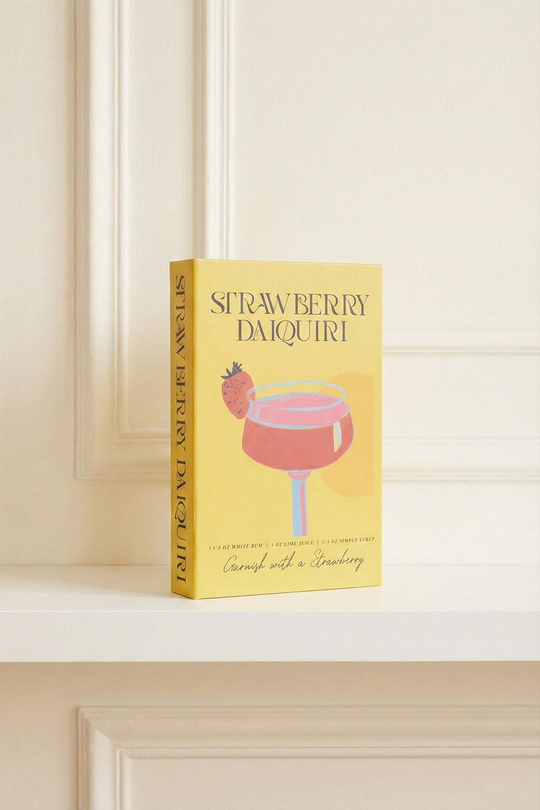 Strawberry Daiquiri Kokteyl Temalı Dekoratif Kitap Kutu - Sarı Çilekli İçecek Desenli Gizli Saklama Kutusu - Yazlık Bar Dekoru