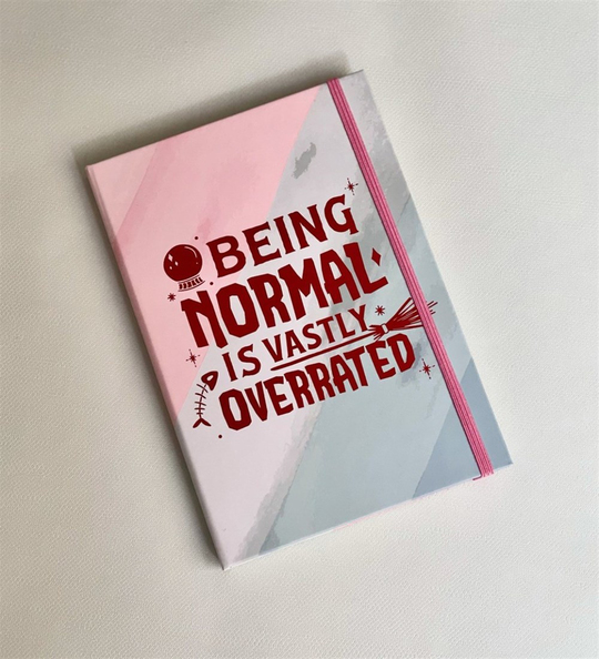 Being Normal Tasarımlı Lastikli Defter