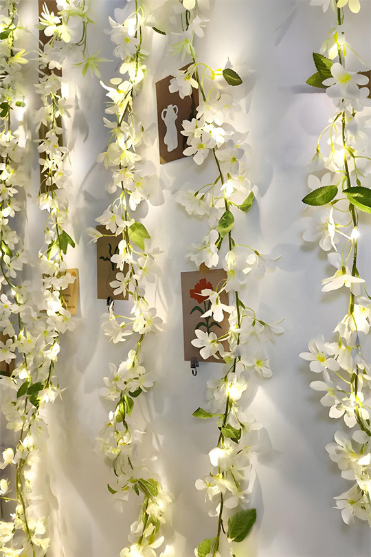 Beyaz Kiraz Çiçeği ve 3 Metre LED Işık Seti - Yapay Sarmaşık Çiçek - Sökülebilir Çiçekler!