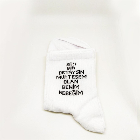 Beyaz Muhteşem Olan Benim Çorap