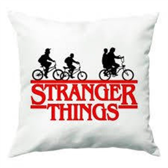 Beyaz Stranger Things Yastık