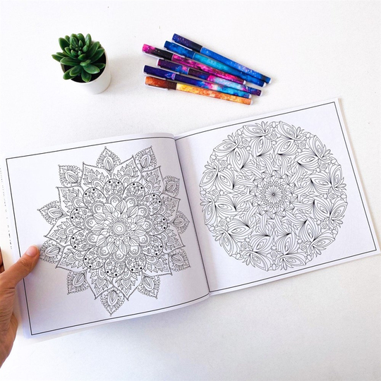 Çiçekler Mandala Boyama Kitabı