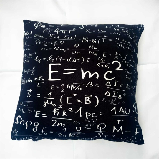 E MC2 Yastık