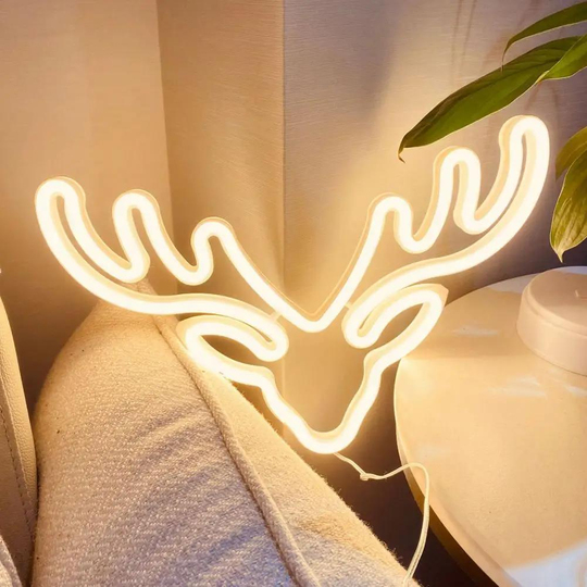 Geyik Neon Duvar Dekoru
