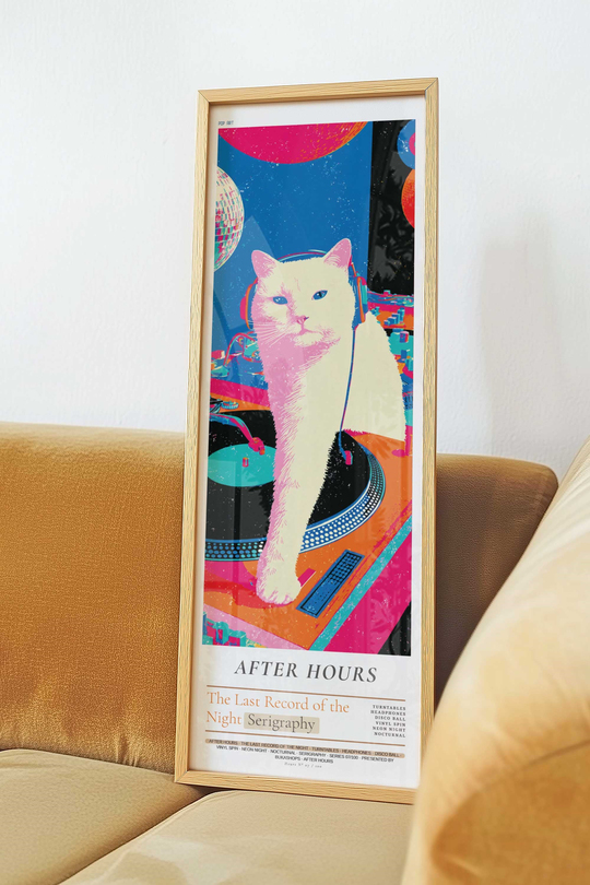 Kedi DJ Plak Pop Art Tablosu – Renkli Neon Dikey Sanat Posteri – Ahşap Çerçeveli