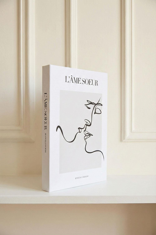 L'Âme Sœur (Ruh Eşi) Temalı Minimalist Dekoratif Kitap Kutu - Line Art Öpücük Desenli ve Romantik Yazılı Gizli Saklama Kutusu