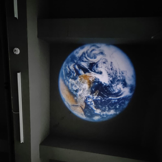 Moon Earth Projektör Lamba - Çift Lensli Ay ve Dünya 360 Dönebilen USB Gece Lambası
