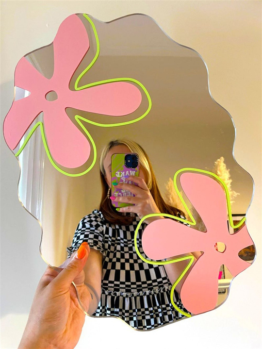 Pastel Çiçekli Ayna
