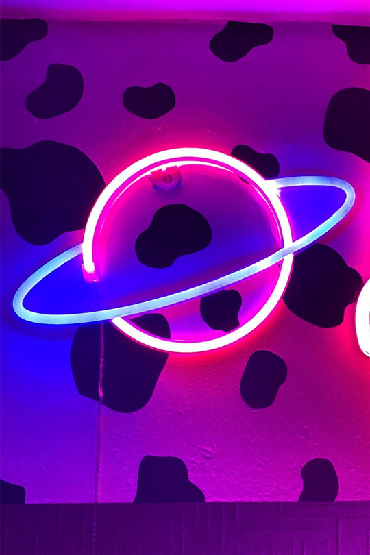 Saturn Gezegen Neon Duvar Dekoru