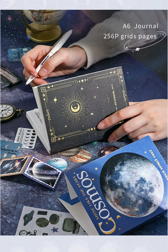 Scrapbook ve Junk Journal Seti 154 Parça Uzay ve Galaksi Temalı - Hediye Kutulu 256 Sayfa A6 Defter, Sticker, Washi Bant ve Memo Pad