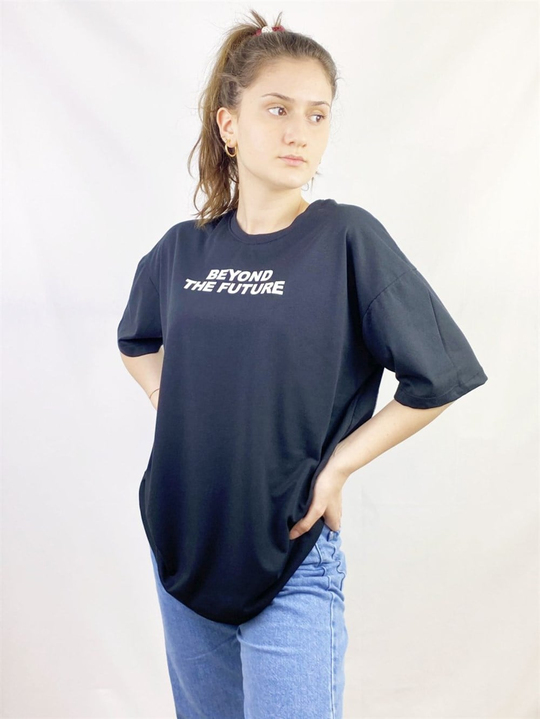 Siyah Beyond The Future Oversize T-shirt