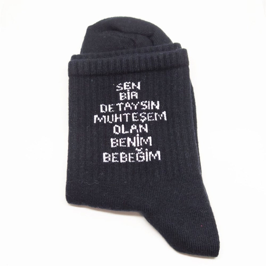 Siyah Muhteşem Olan Benim Çorap
