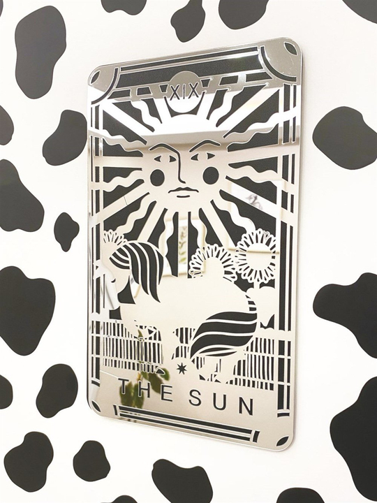 The Sun Ayna / Siyah Ahşap Üstü Gri
