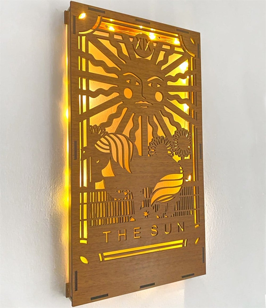 The Sun Ledli Ahşap Duvar Dekoru