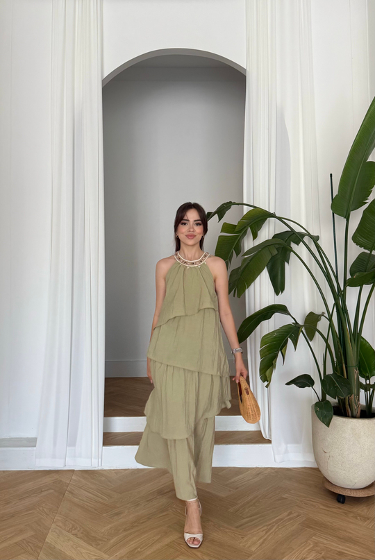Halter Yaka Fır Fır Elbise