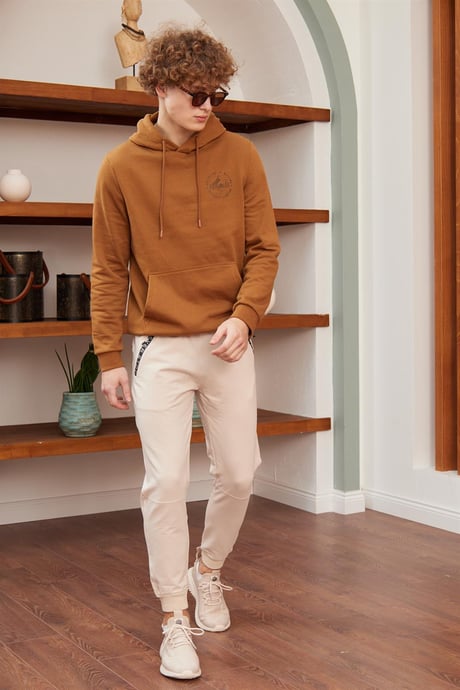 Sweatshirt Nasıl Giyilir? Nasıl ... Sweatshirt Nasıl Giyilir? Nasıl ...