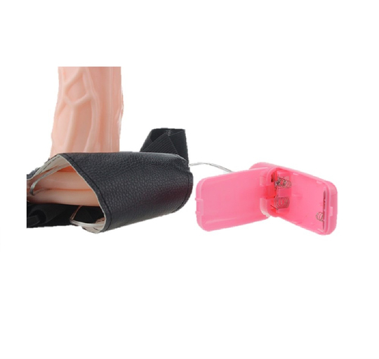 Belden Bağlamalı İçi Boş PenisLilituShop18 cm Belden Bağlamalı İçi Boş Titreşimli Protez Penis