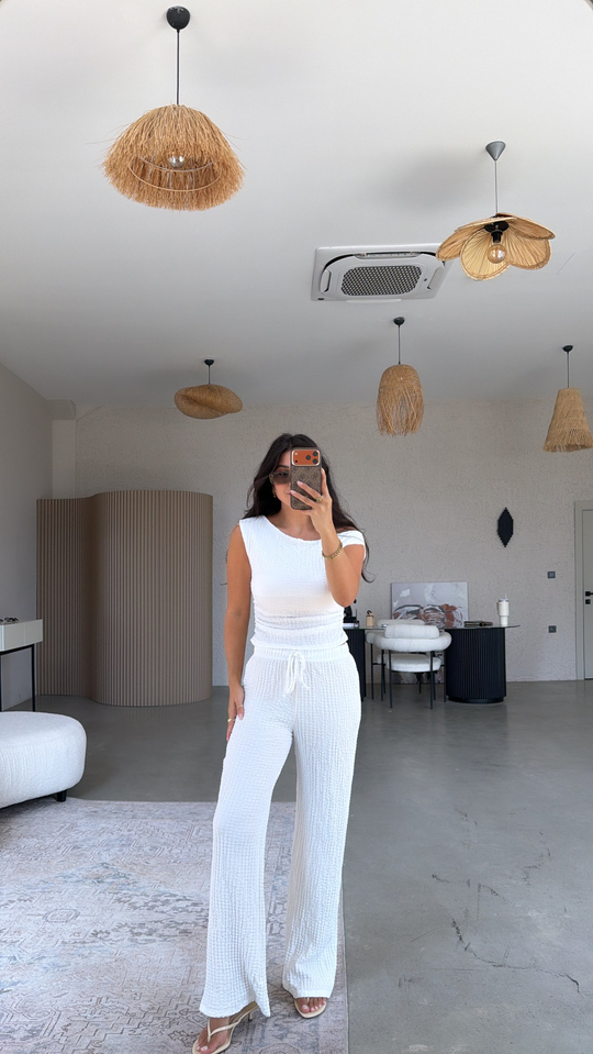 Beyaz Bubble Omzu Düşük Bluz Pantolon Takım