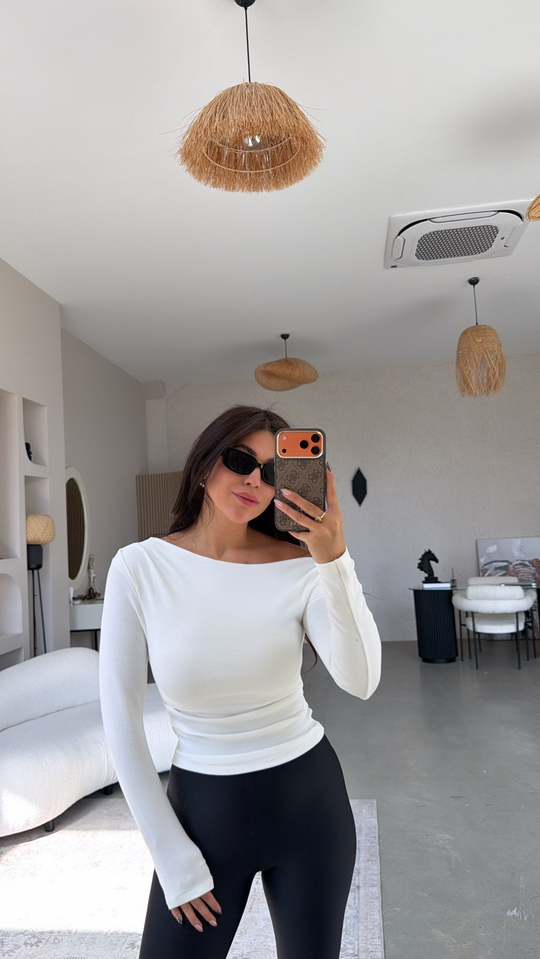 Ekru Premium Cotton Büzgülü Kayık Yaka Bluz