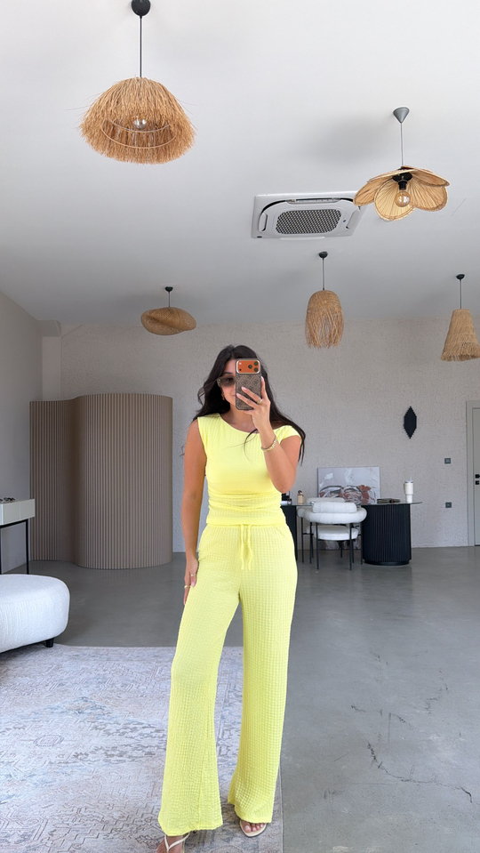 Sarı Bubble Omzu Düşük Bluz Pantolon Takım