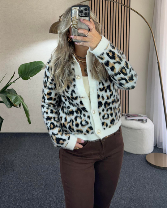 Leopar Beyaz Gold Düğmeli Yumoş Hırka
