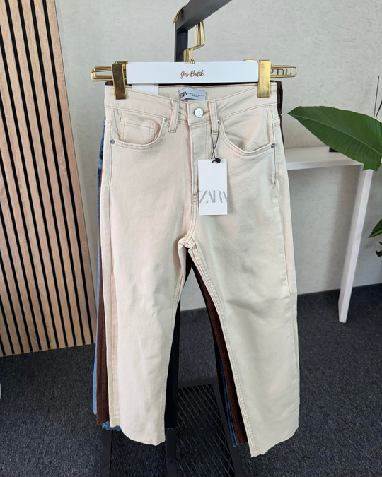 JEANKrem Orjinal Marka Etiketli Yüksek bel Vücudu toparlayan full likralı Boyfit jean Pantolon