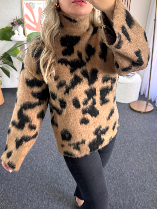 TRİKO/KAZAKDİK YAKA LEOPAR TABA KAZAK