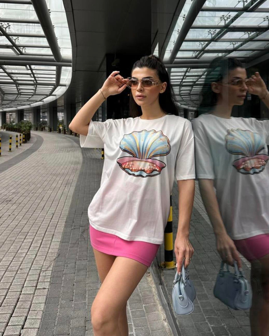 TSHİRTDeniz kabuğu inci detaylı pamuklu tshirt