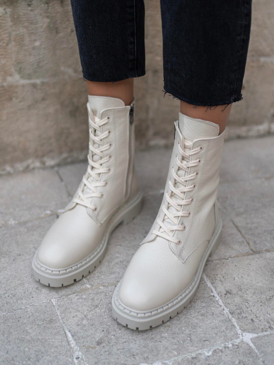 Danita Ekru Deri    Postal