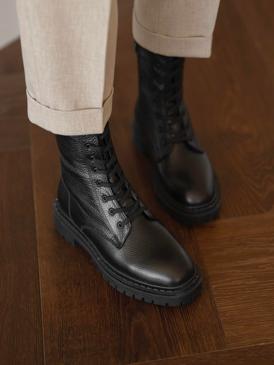 Danita Siyah Deri   Postal