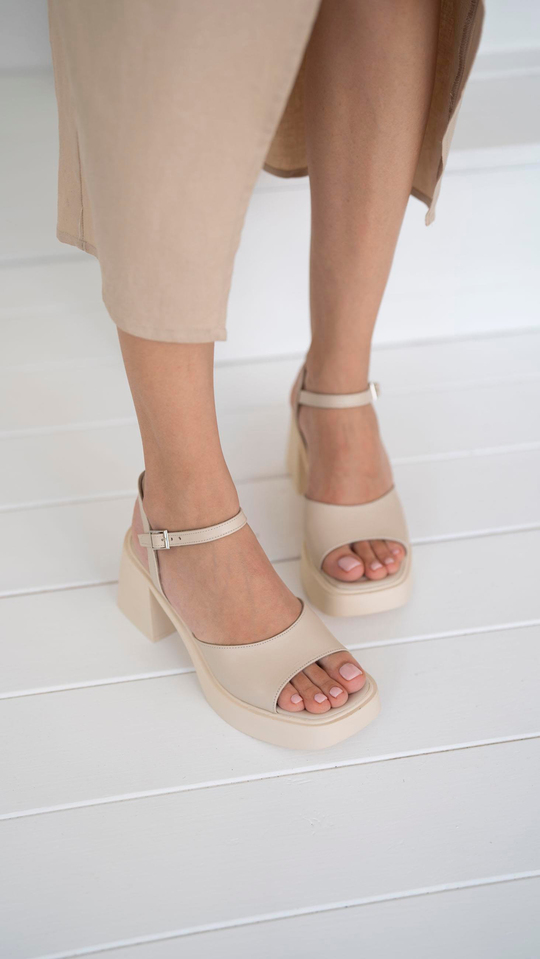 Mendy Bej   Hakiki Deri Kadın