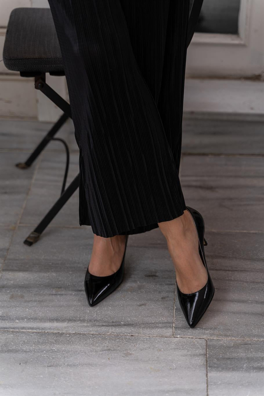 Paprica Siyah Rugan Hakiki Deri Kadın Stiletto