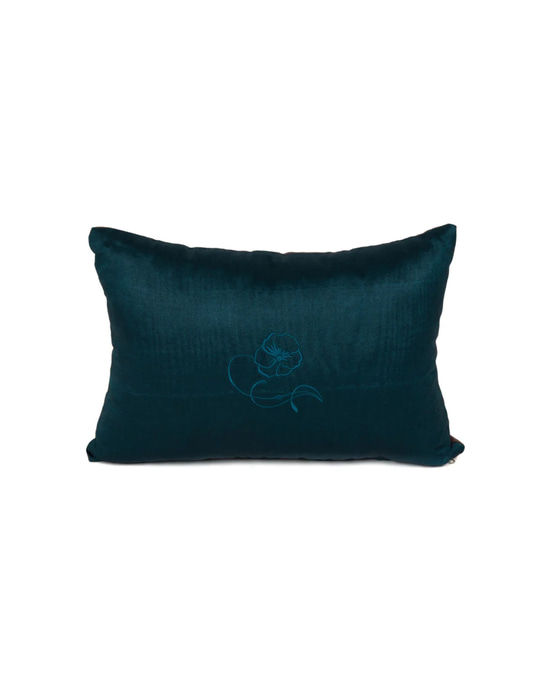 Kutnu Lumbar Pillow