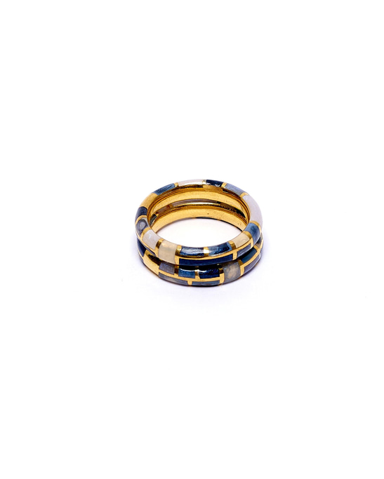 Mauve Ring