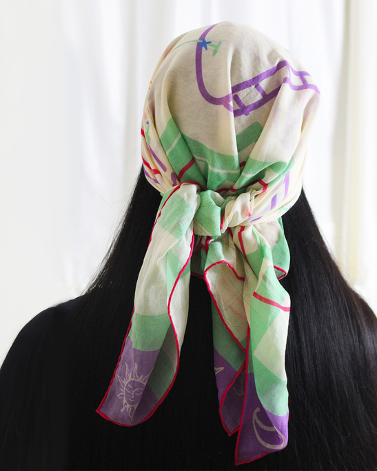 Carauline Scarf