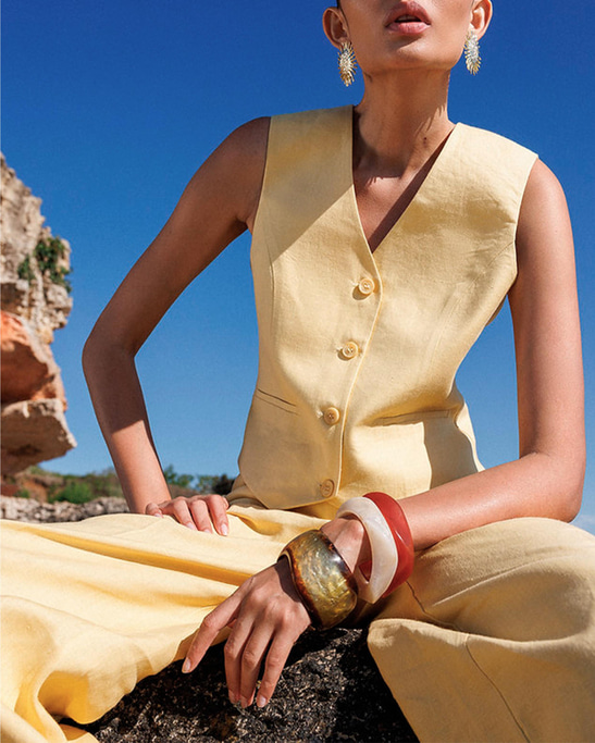 Elva Vest