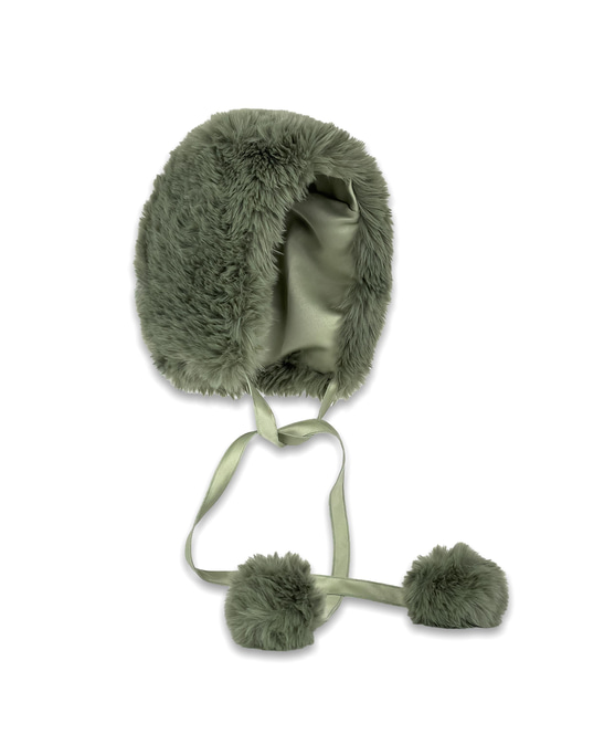 Fluffy Bonnet in Green
