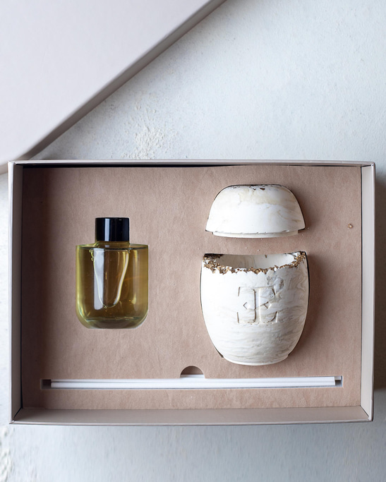Gold Cinnamon Reed Diffuser Set