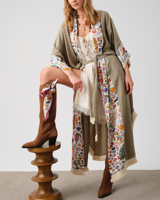 Human Factor Long Kimono – Aura
