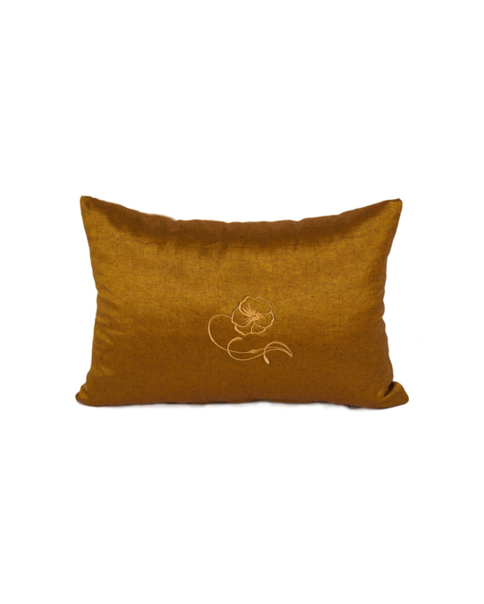 Kutnu Lumba Pillow