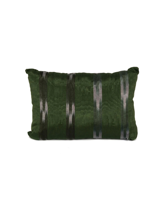 Kutnu Lumba Pillow