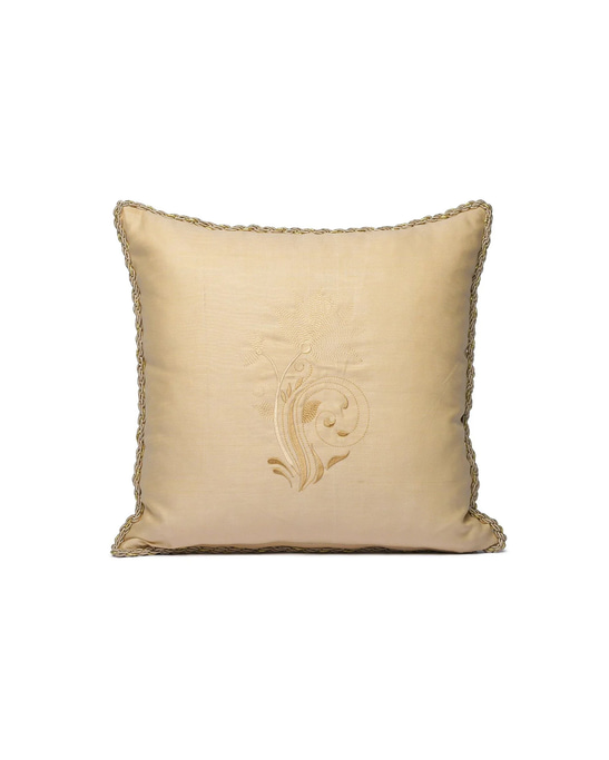 Kutnu Pillow