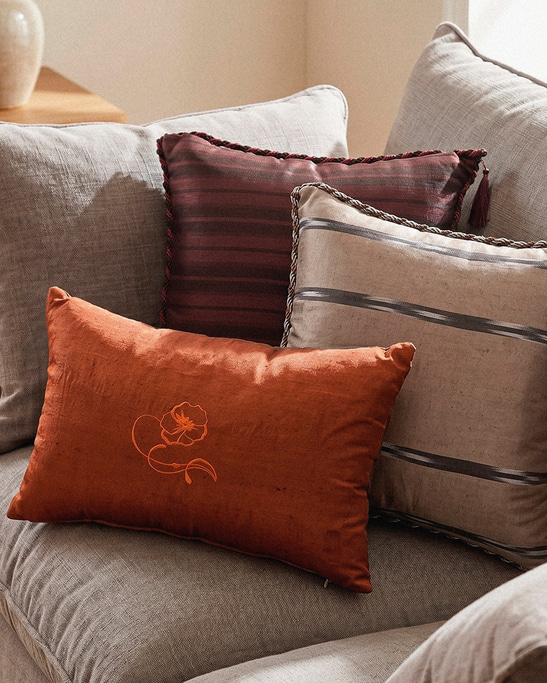 Kutnu Pillow