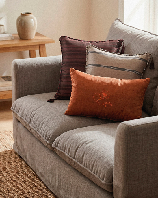 Kutnu Pillow