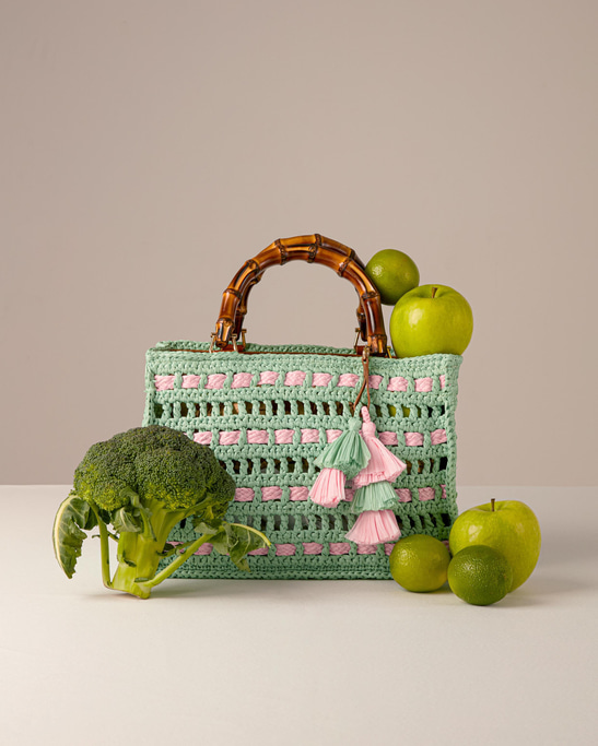 Natural Bamboo Handle Raffia Bag