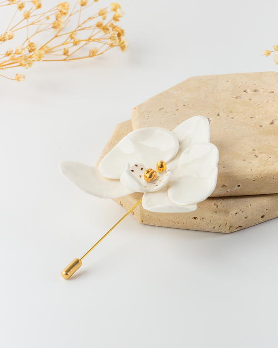 Orchid Brooche - White