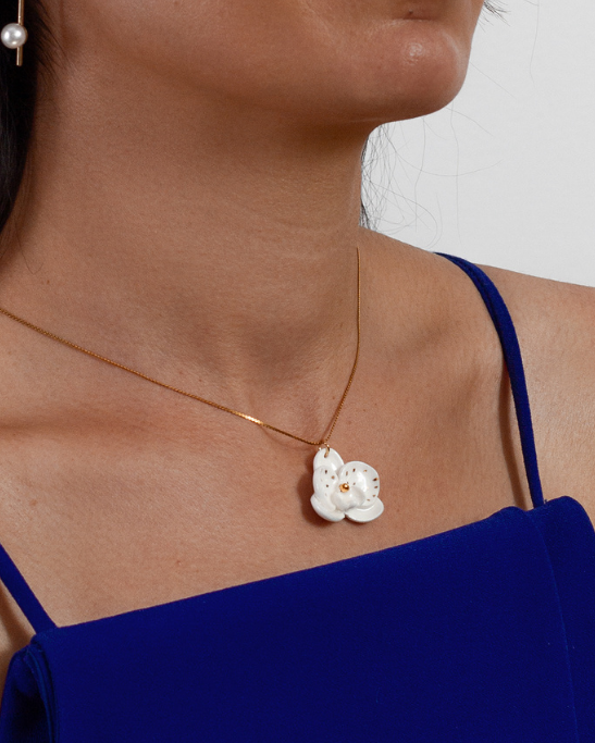 Orchid Mini Porcelain Necklace - White
