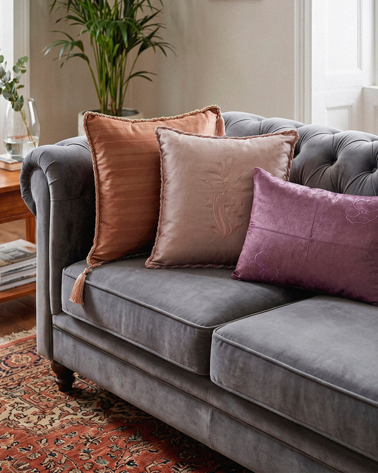 Patch Kutnu Lumbar Pillow