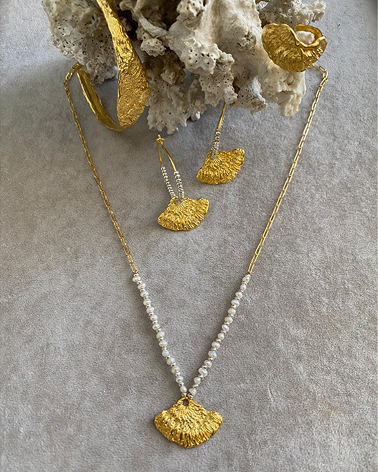 Venus Pearl Necklace Gold
