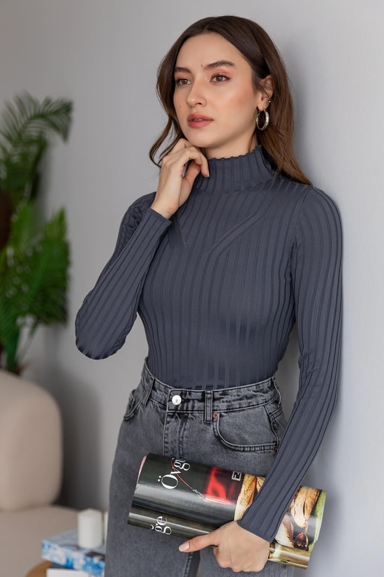 Gray Knitwear